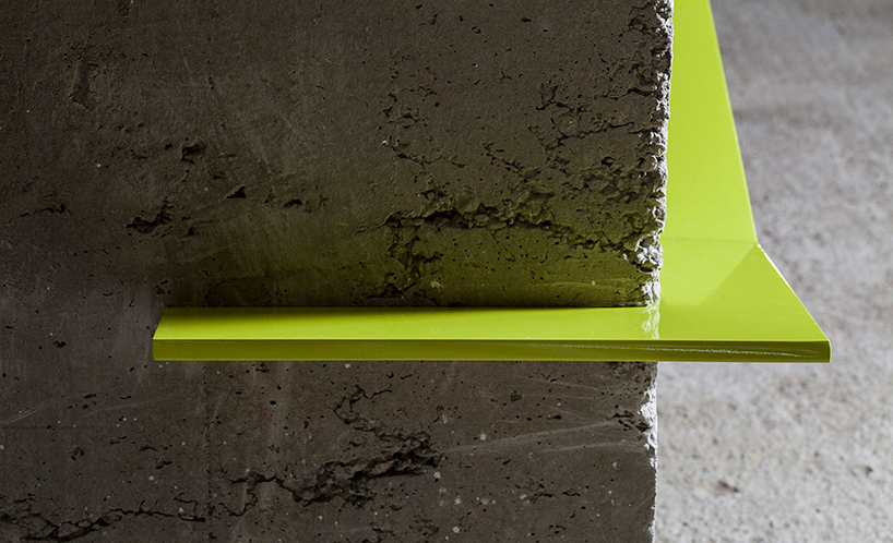 XYZ integrated architecture zero chair