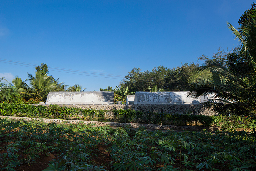 LIJO-RENY-architects-the-walls-and-vaults-house-kerala-india-designboom-01