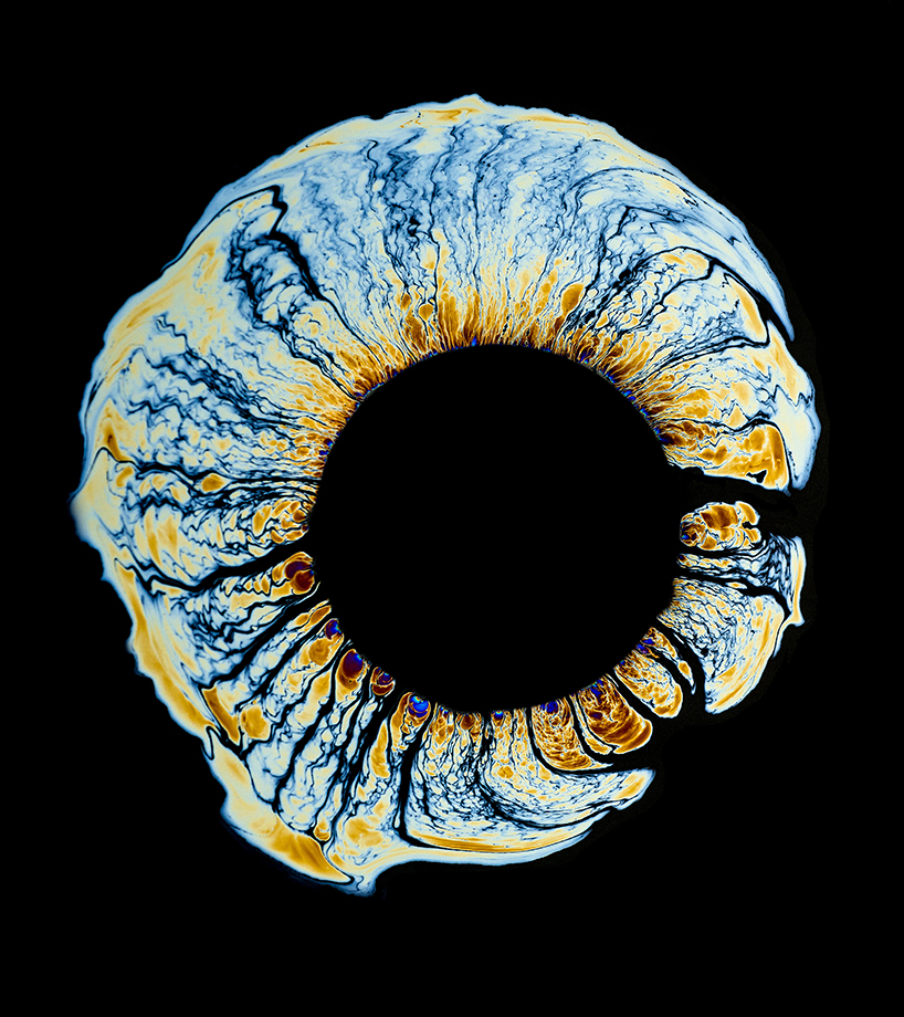 fabian-oefner-oil-spill-designboom-02