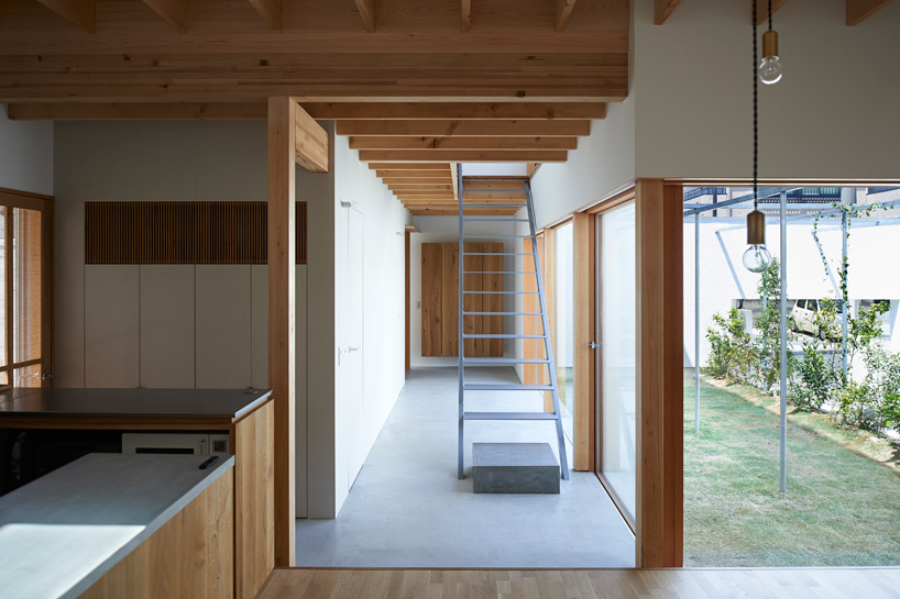 ninkipen!-courtyard-house-osaka-japan-designboom-02