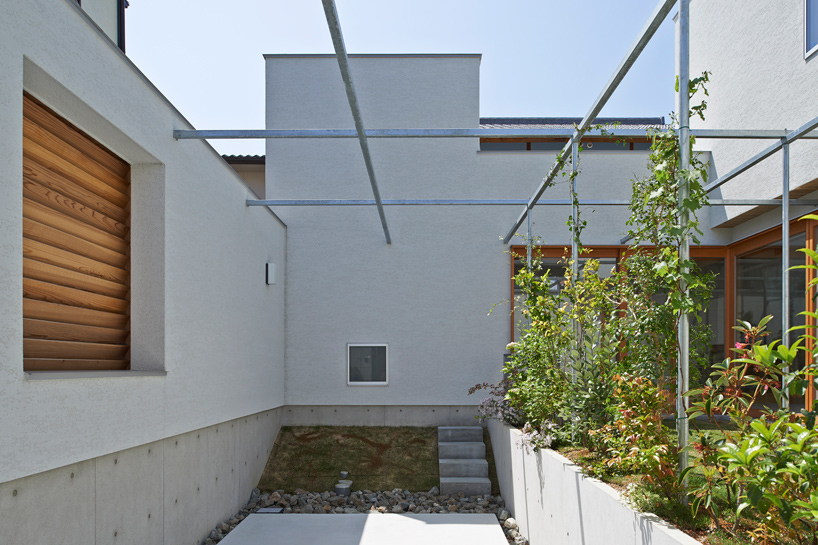 ninkipen!-courtyard-house-osaka-japan-designboom-02