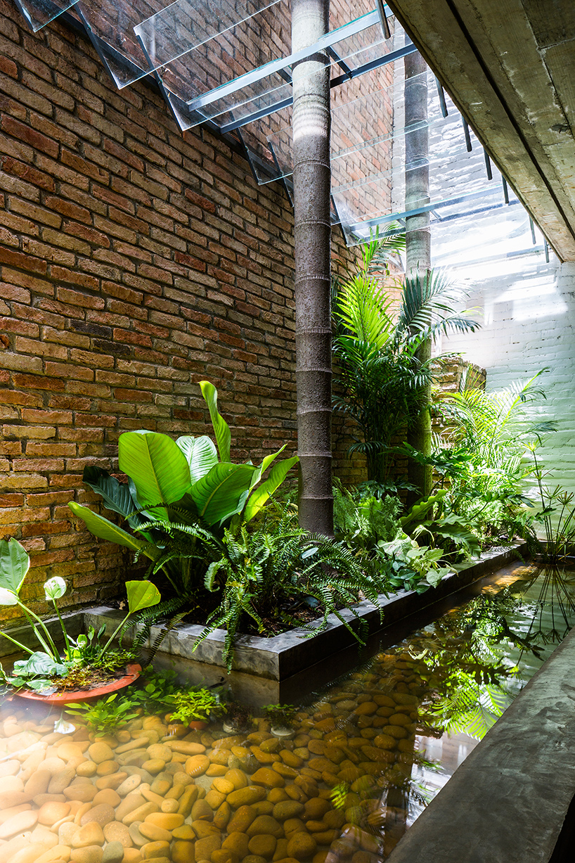 nishizawaarchitects-office-binh-thanh-district-saigon-vietnam-designboom-02