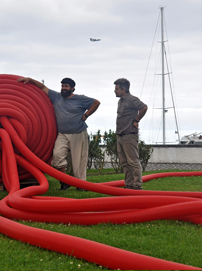 vernie squid installation moradavaga walk&talk sao miguel designboom 11