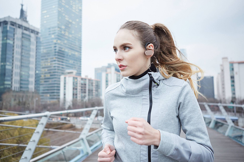 orfeo sign headphones designboom