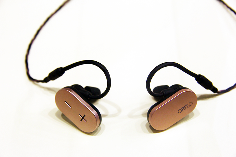 orfeo sign headphones designboom