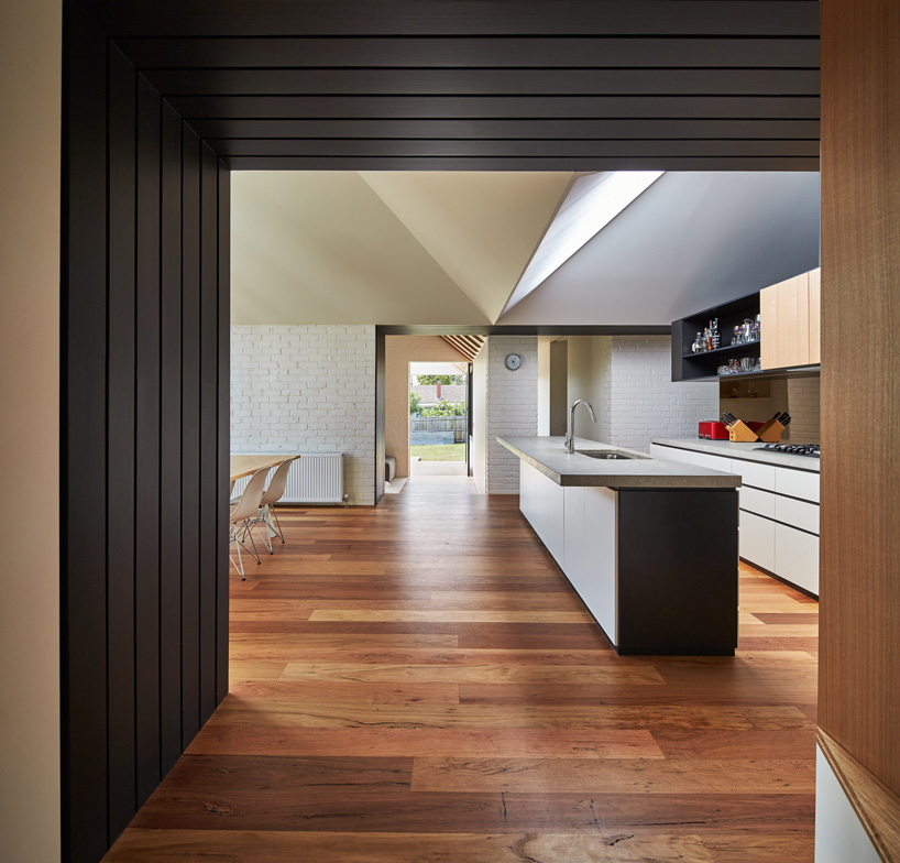 architecture-architecture-hip-and-gable-house-melbourne-designboom-02