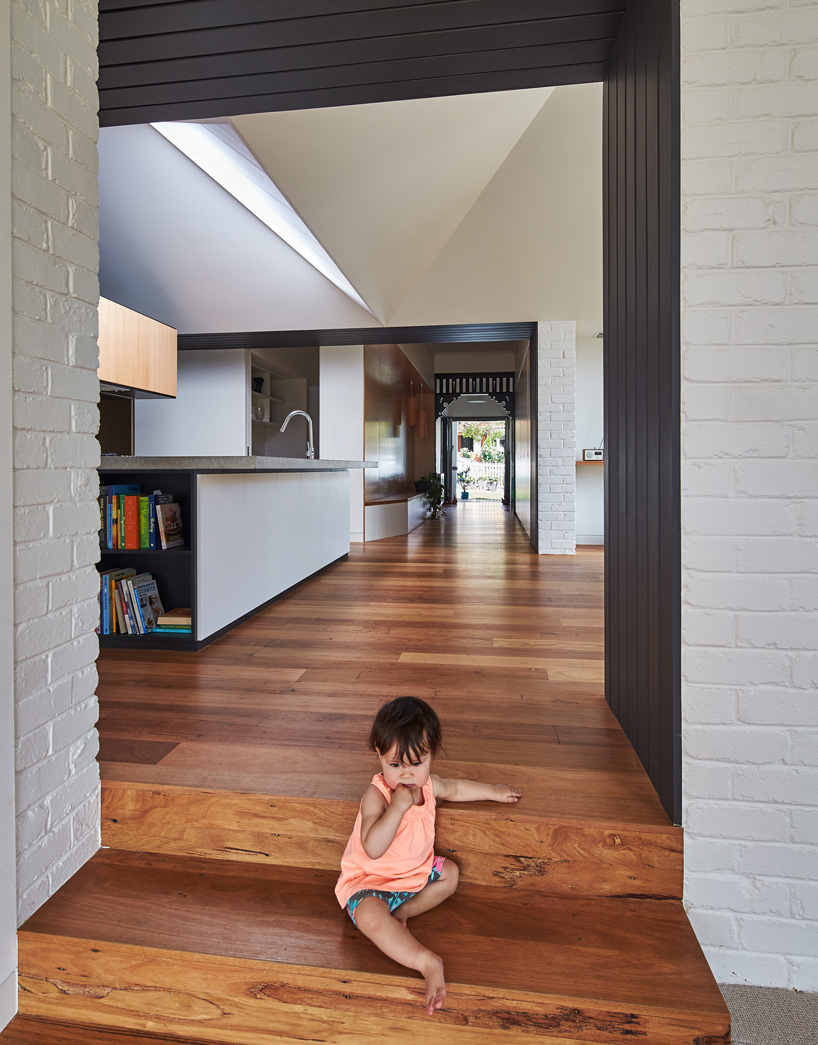 architecture-architecture-hip-and-gable-house-melbourne-designboom-02