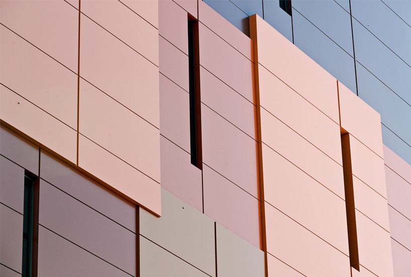 arquitectonica-olume-residential-building-alucobond-designboom04