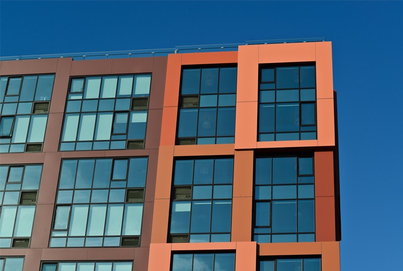 arquitectonica-olume-residential-building-alucobond-designboom07