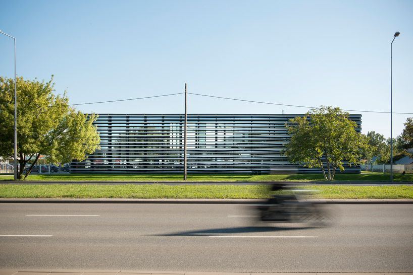 barkow-leibinger-trumpf-poland-technology-center-warsaw-deisgnboom-04