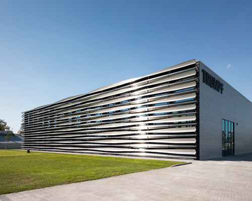barkow leibinger's TRUMPF technology center in warsaw includes laser-cut steel fins