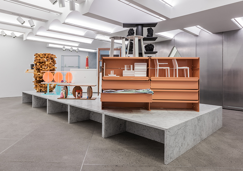 chamber-gallery-cabinets-and-curiosities-designboom-09