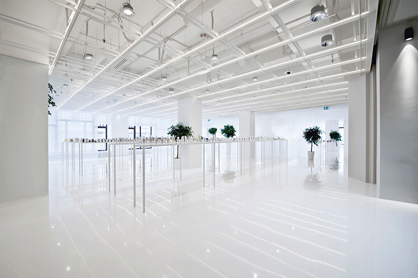 cheungvogl-au-pont-rouge-multi-space-saint-petersburg-russia-designboom-02