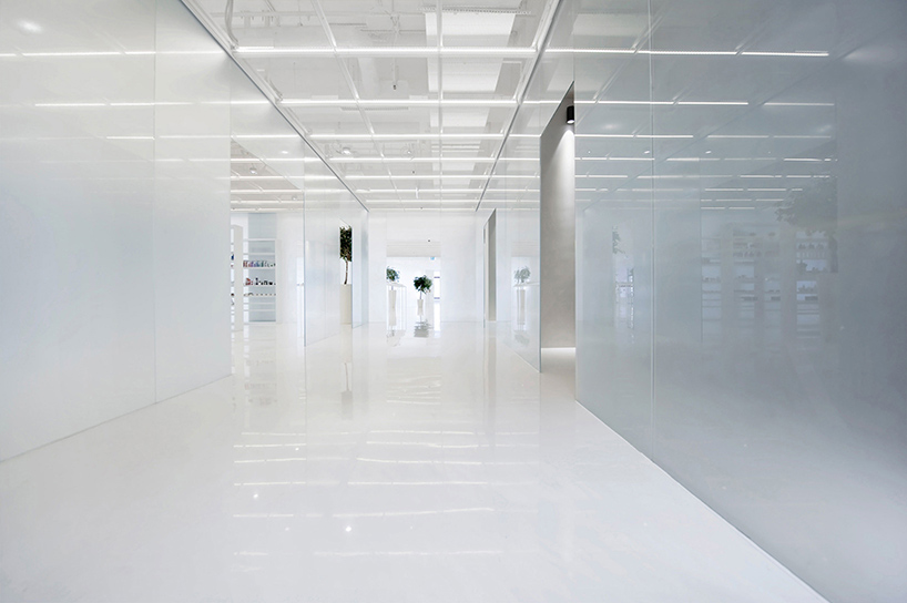 cheungvogl-au-pont-rouge-multi-space-saint-petersburg-russia-designboom-02