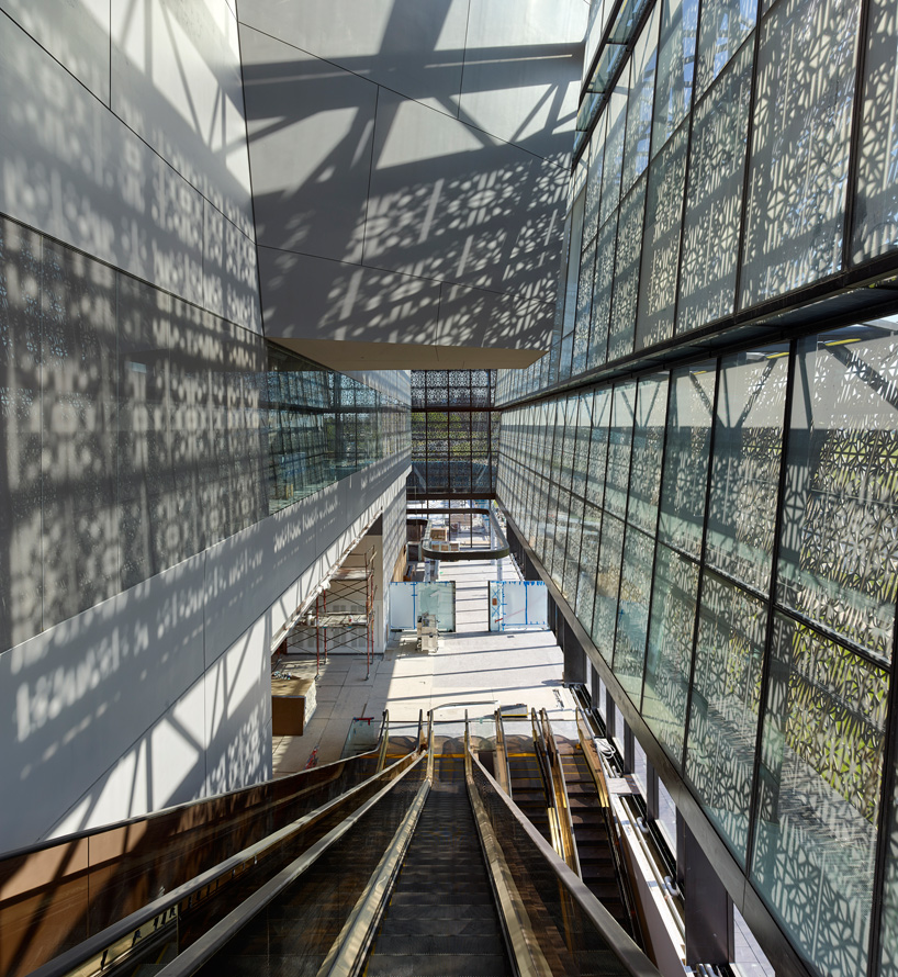 david-adjaye-smithsonian-nation-museum-washington-dc-opens-designboom-03