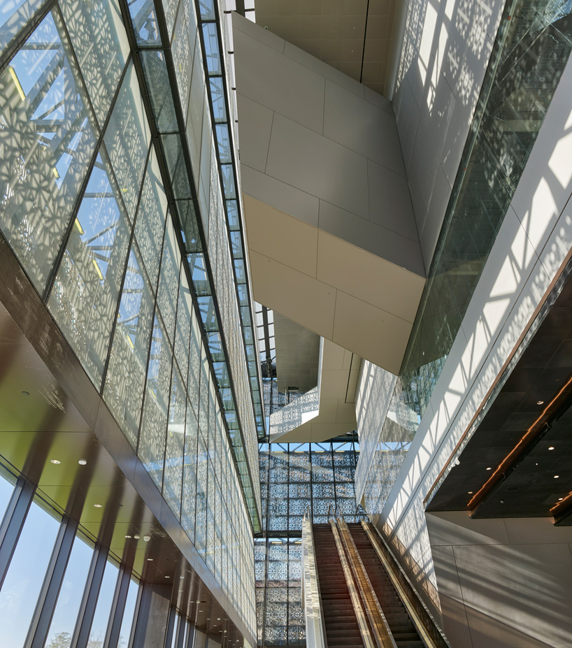 david-adjaye-smithsonian-nation-museum-washington-dc-opens-designboom-03