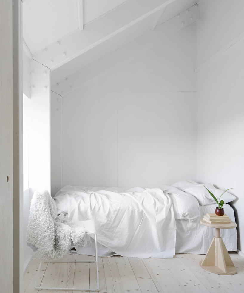 forstberg-ling-house-for-mother-sweden-designboom-04