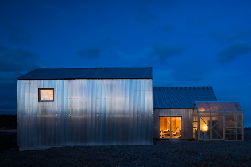 forstberg-ling-house-for-mother-sweden-designboom-04