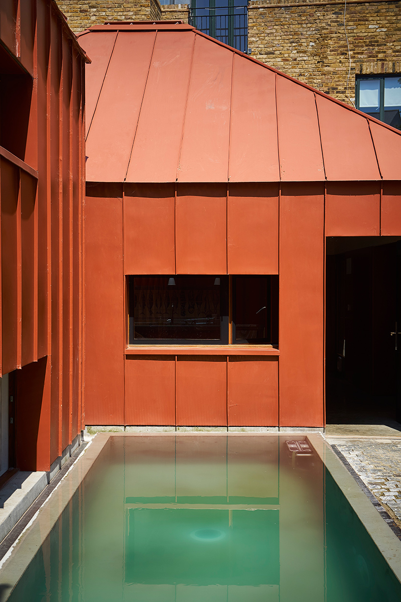 henning stummel architects designs tin house in london