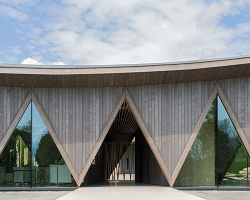 LOCALARCHITECTURE builds prefabricated pavilion for an animal park in switzerland