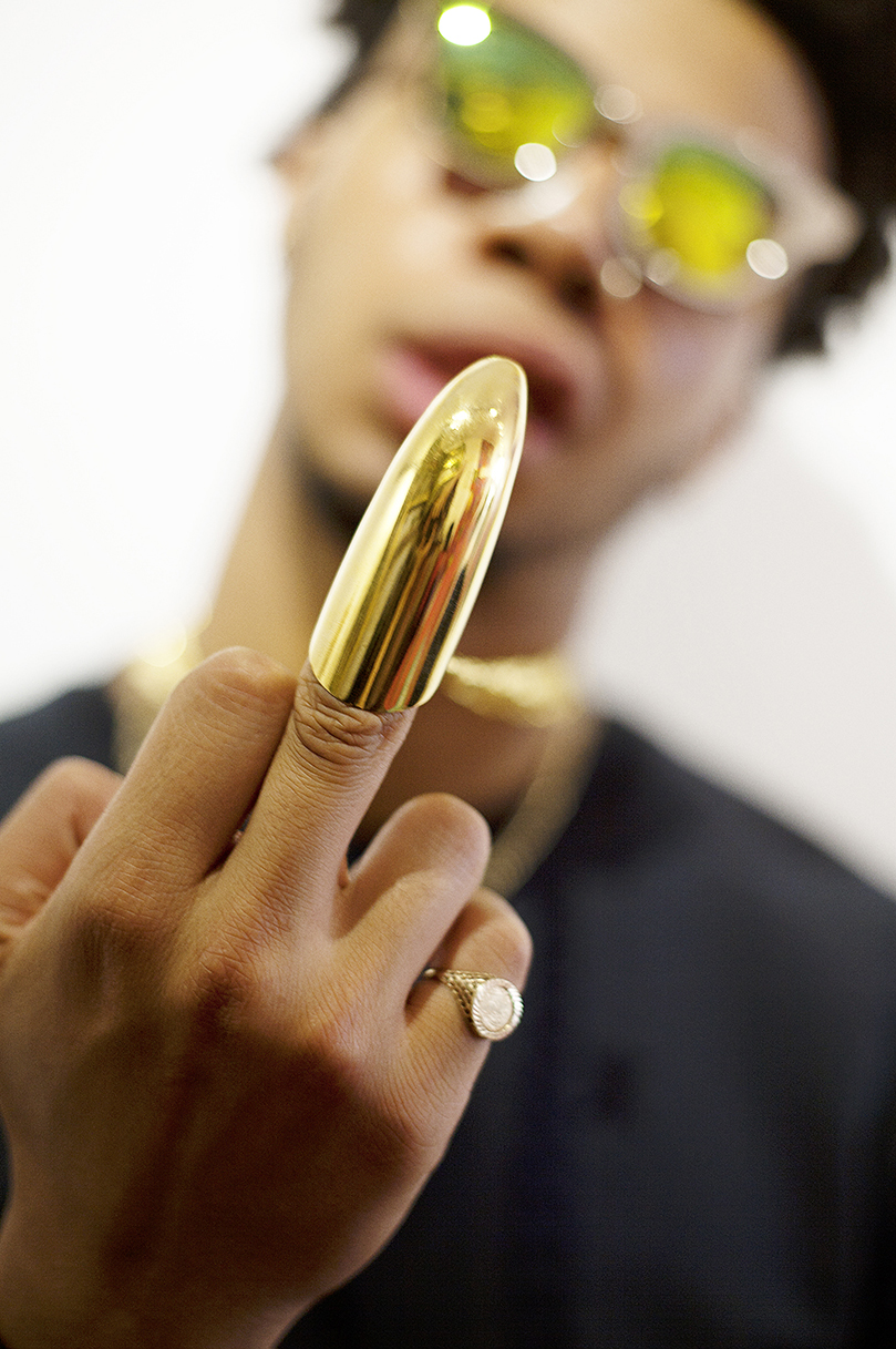 london-design-festival-vanessa-harden-creates-street-savvy-gardening-gear-designboom-03