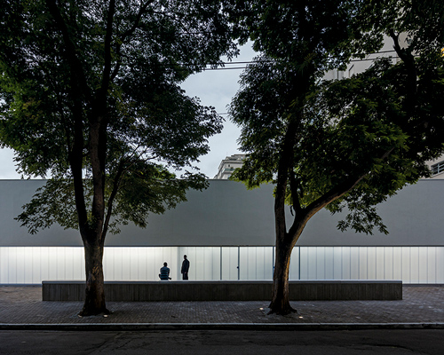 metro arquitetos opens casa triângulo, a contemporary art gallery in são paulo