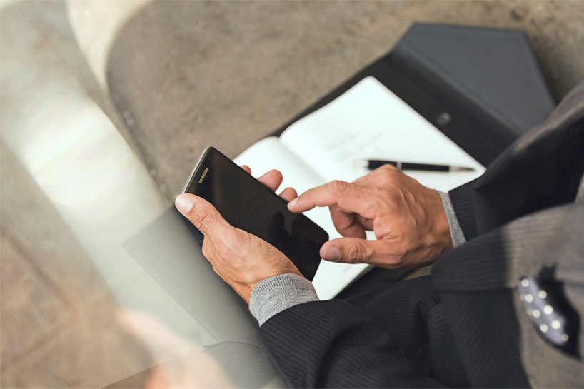 montblanc augmented paper writing designboom-05