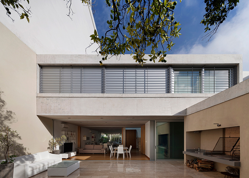pedro livni and karin bia build libertad street house in uruguay