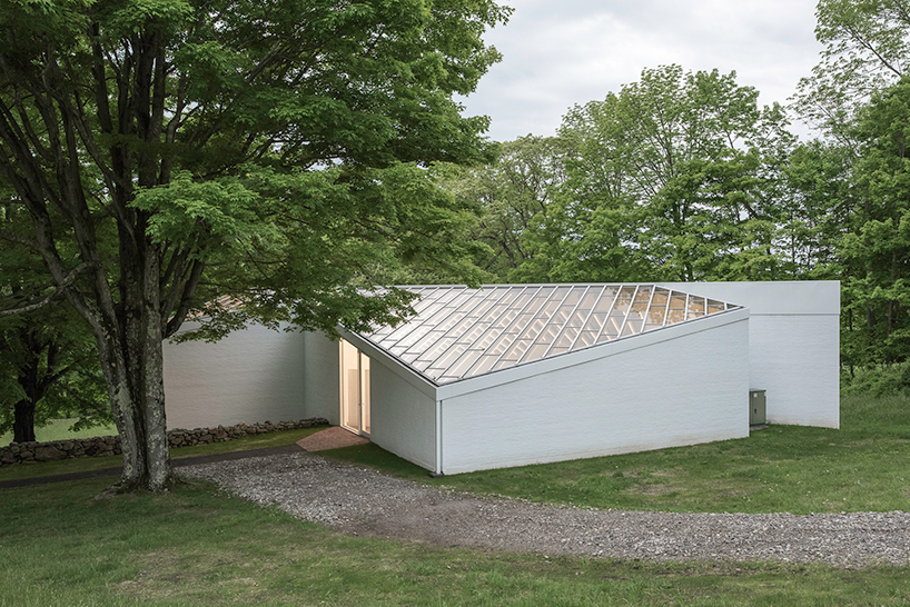 philip-johnson-glass-house-sculpture-gallery-renovation-designboom-01