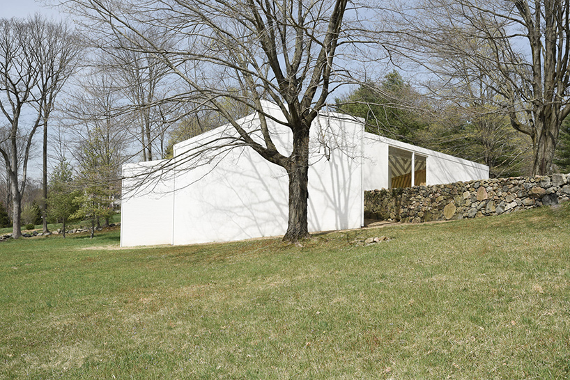 philip-johnson-glass-house-sculpture-gallery-renovation-designboom-02