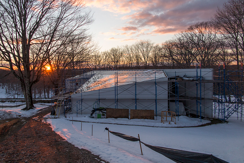 philip-johnson-glass-house-sculpture-gallery-renovation-designboom-02