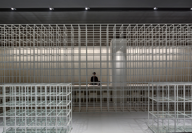 yamazaki-kentaro-design-workshop-fan-japan-shop-retail-interiors-kuala-lumpur-malaysia-designboom-01