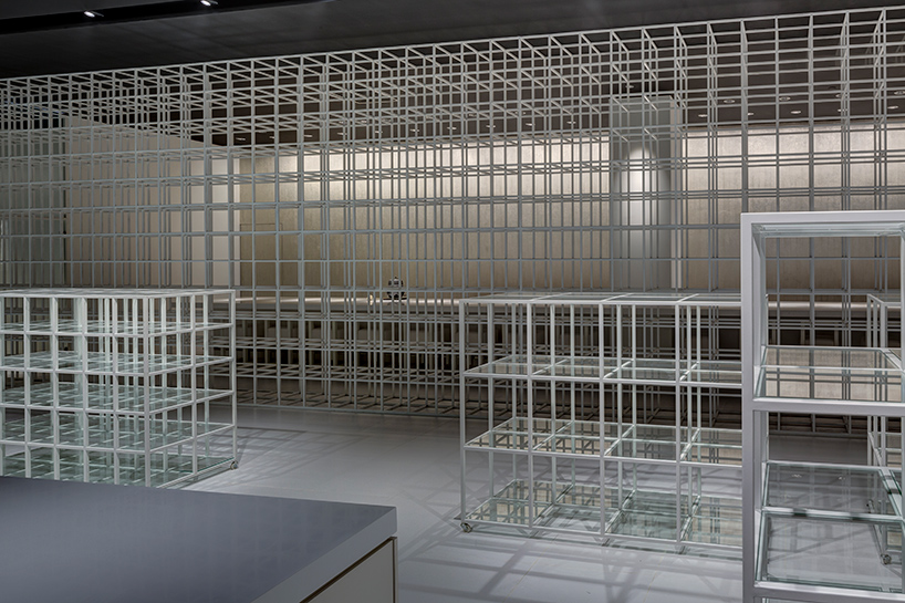 yamazaki-kentaro-design-workshop-fan-japan-shop-retail-interiors-kuala-lumpur-malaysia-designboom-02