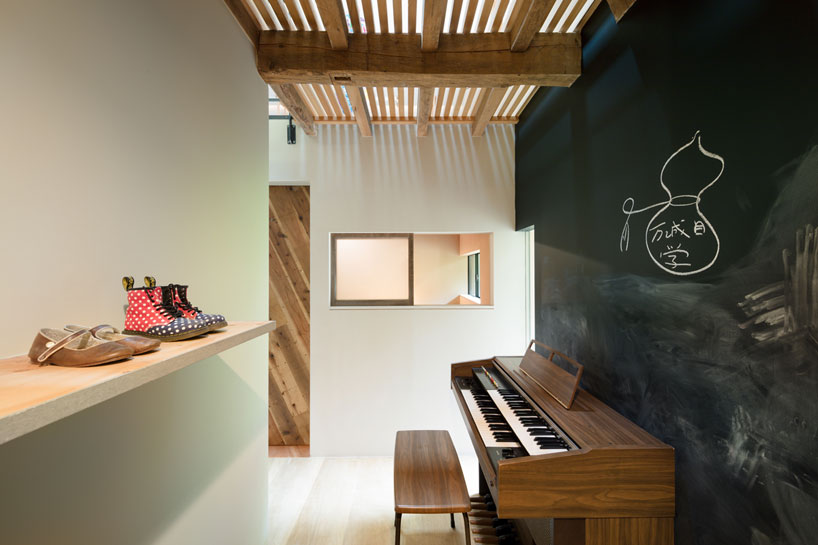 puddle-kinosaki-residence-japan-designboom-05