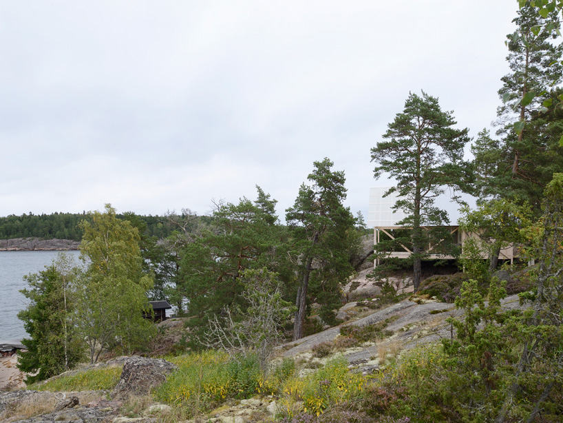 arrhov-frick-arkitektkontor-viggso-sweden-designboom-02