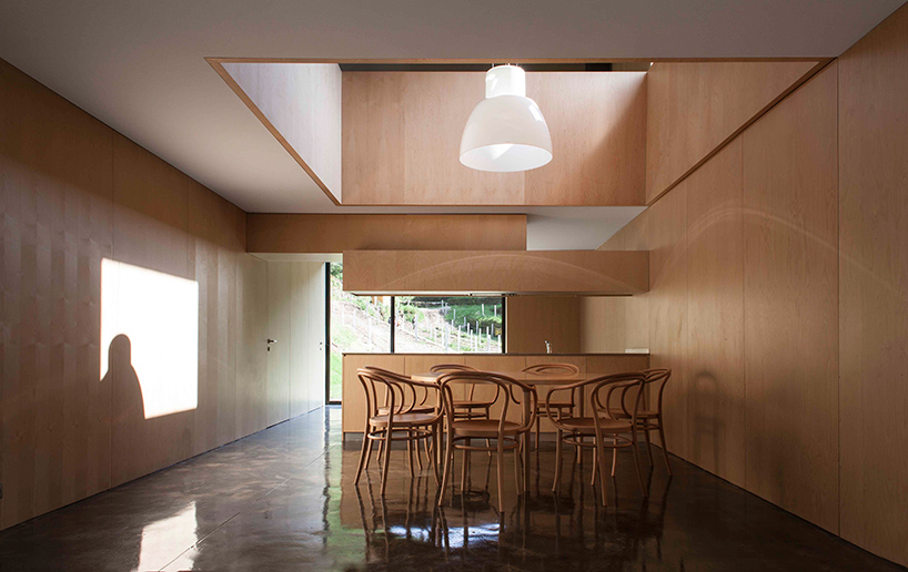 correia-ragazzi-arquitectos-agroturismo-em-melgaco-portugal-designboom-02