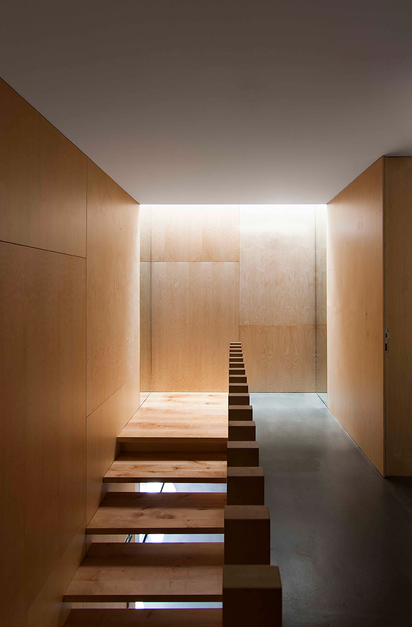 correia-ragazzi-arquitectos-agroturismo-em-melgaco-portugal-designboom-02