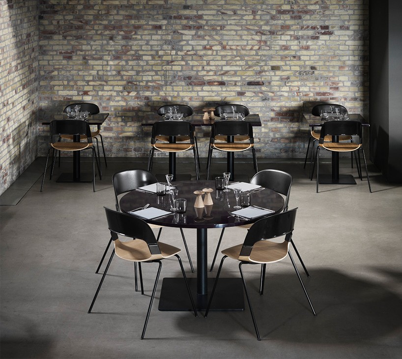 fritz-hansen-pair-chair-by-benjamin-hubert-layer-designboom06