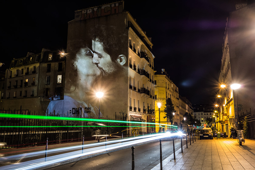 julien-nonnon-digital-street-art-paris-couples-kissing-designboom-02