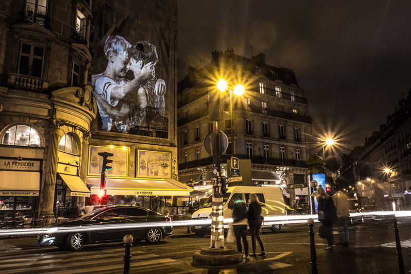 julien-nonnon-digital-street-art-paris-couples-kissing-designboom-02