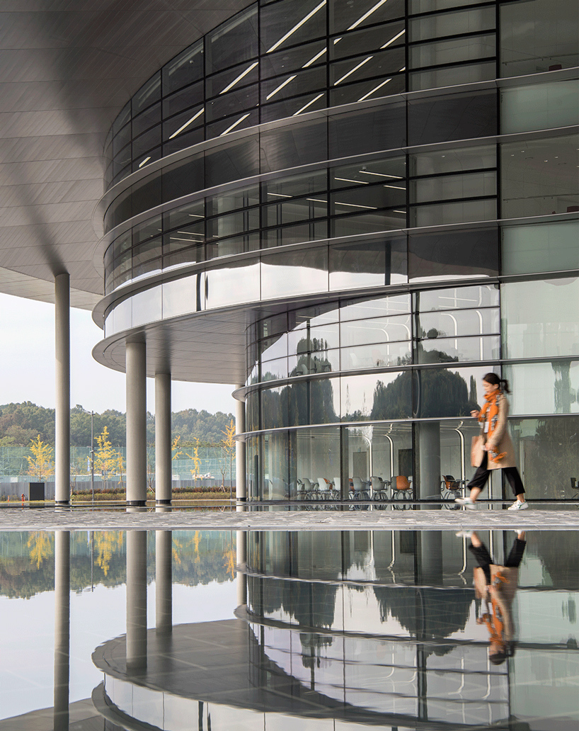 norman-foster-and-partners-hankook-technodome-opens-daejeon-south-korea-designboom-r2