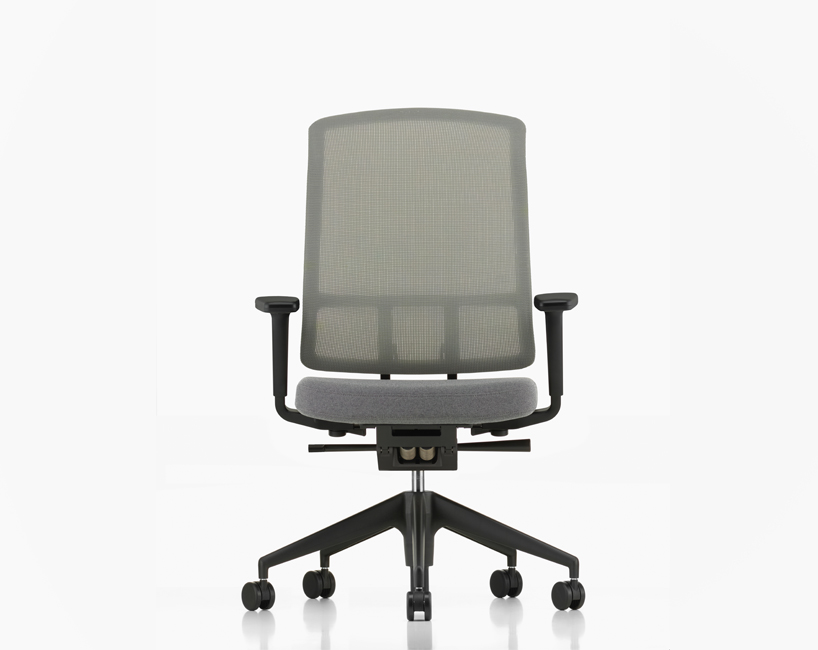 alberto-meda-vitra-am-chair-orgatec-2016-designboom01