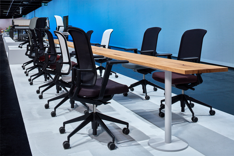 alberto-meda-vitra-am-chair-orgatec-2016-designboom06