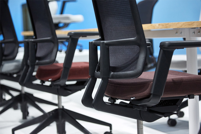 alberto-meda-vitra-am-chair-orgatec-2016-designboom07