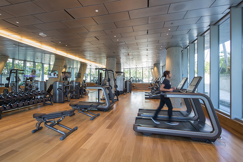 big-grove-at-grand-bay-twisting-towers-miami-bjarke-ingels-group-coconut-grove-designboom-02