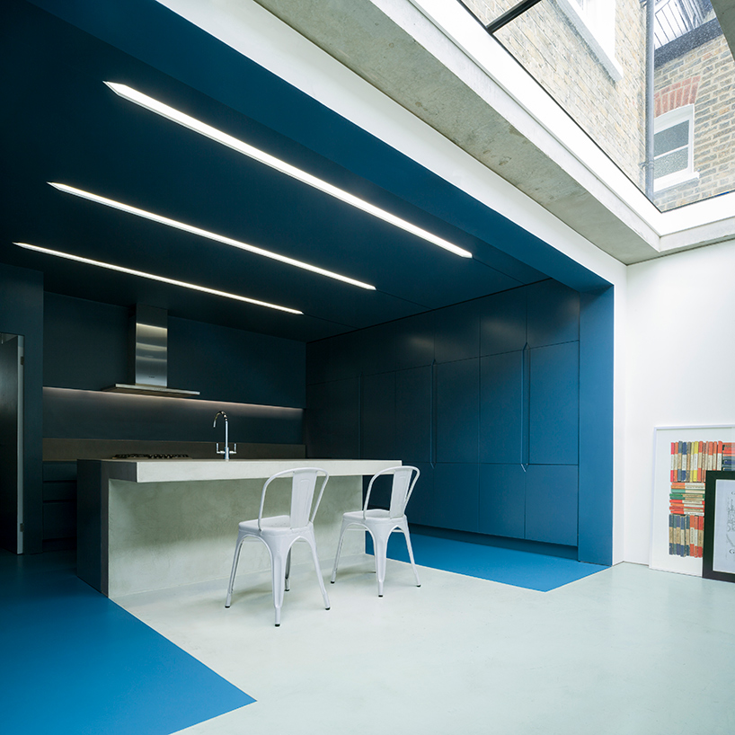 bureau-de-change-architects-slab-house-london-designboom-03