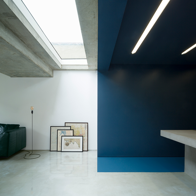 bureau-de-change-architects-slab-house-london-designboom-03