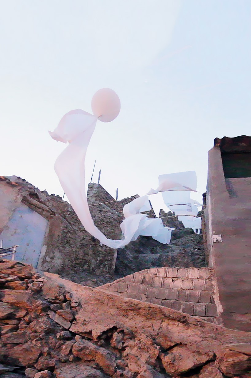 EPHEMERAL installation pier alessio rizzardi TCA think tank spain designboom 