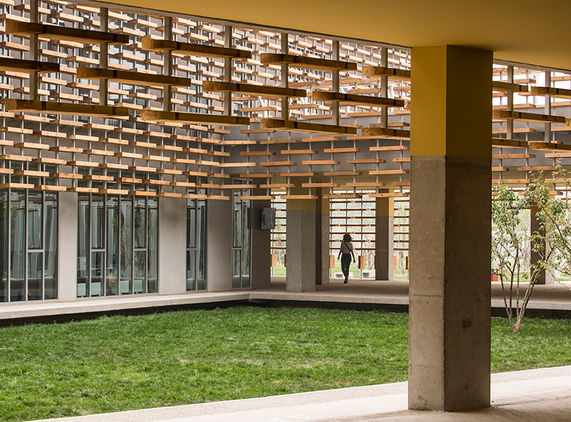 jacques-ferrier-the-french-international-school-of-beijing-china-designboom-02