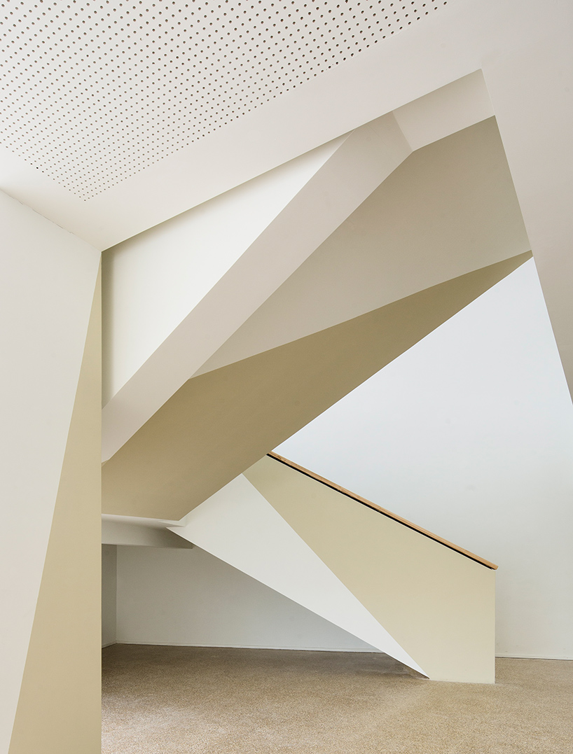 jacques-ferrier-the-french-international-school-of-beijing-china-designboom-02